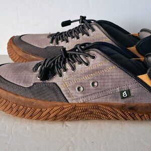 Mens Hybrid Green Label Adventure Gray Canvas Sneaker, Size 10